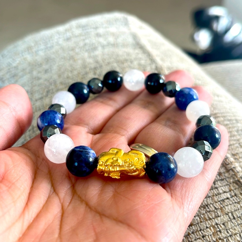 Sodalite and Milky Quartz Bracelet